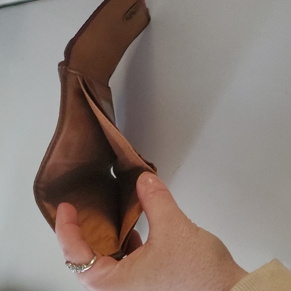 Fossil Brown Pink Leather Foldable Wallet - Picture 4 of 8